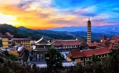 Boshan Zhengjue Temple in Zibo, pictured in a 2017 summer-camp guide.