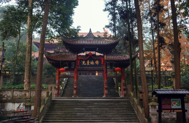 Puzhao Temple, Dujiangyan, photographed in 2013.