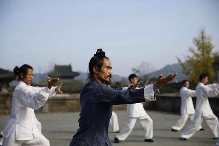 Outdoor practice at Wudang Daoist Traditional Kungfu Academy.