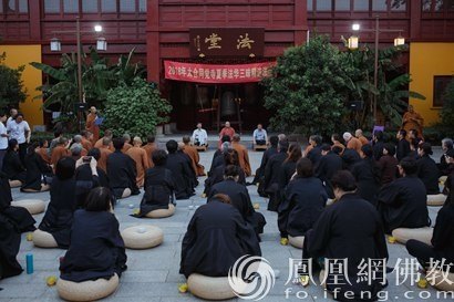 A Chan gathering at Tongjue Temple in Taicang, pictured in its winter retreat announcement.